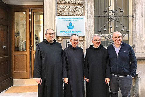 Das Bild zeigt die Brüder des gemeinsamen Noviziats der Barmherzigen Brüder in Brescia, Italien.
